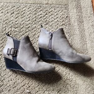 Anne Klein Akanni Booties, Size 7